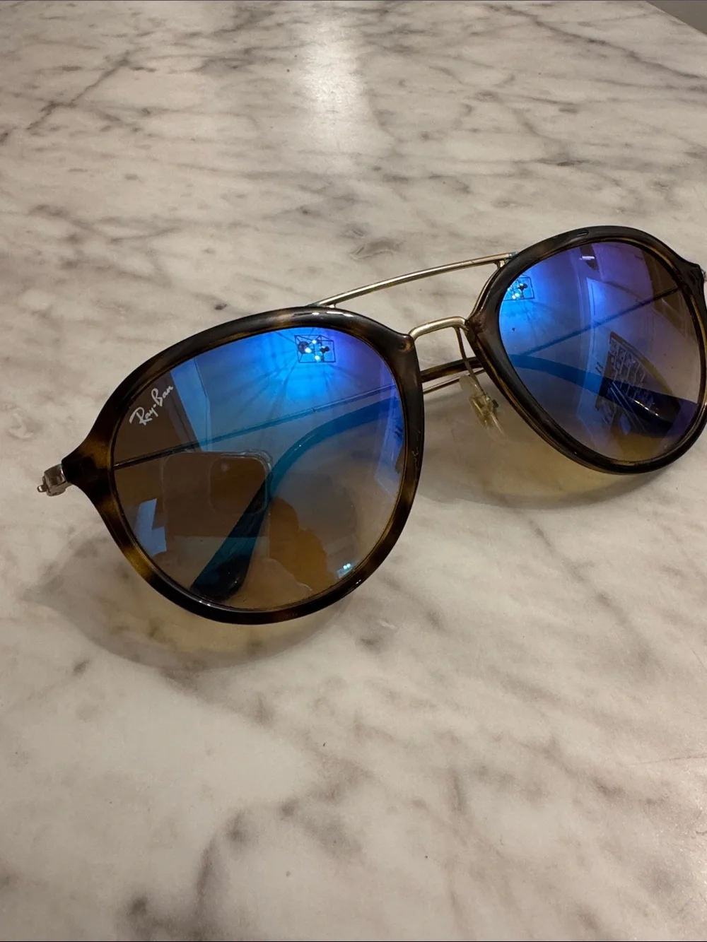 Ray-Ban Blue Mirrored Tortoise Shell & Gold Frame Oval Sunglasses with Case